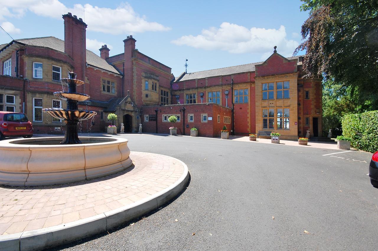 The Mount Country Manor Hotel & Golf Wolverhampton Buitenkant foto