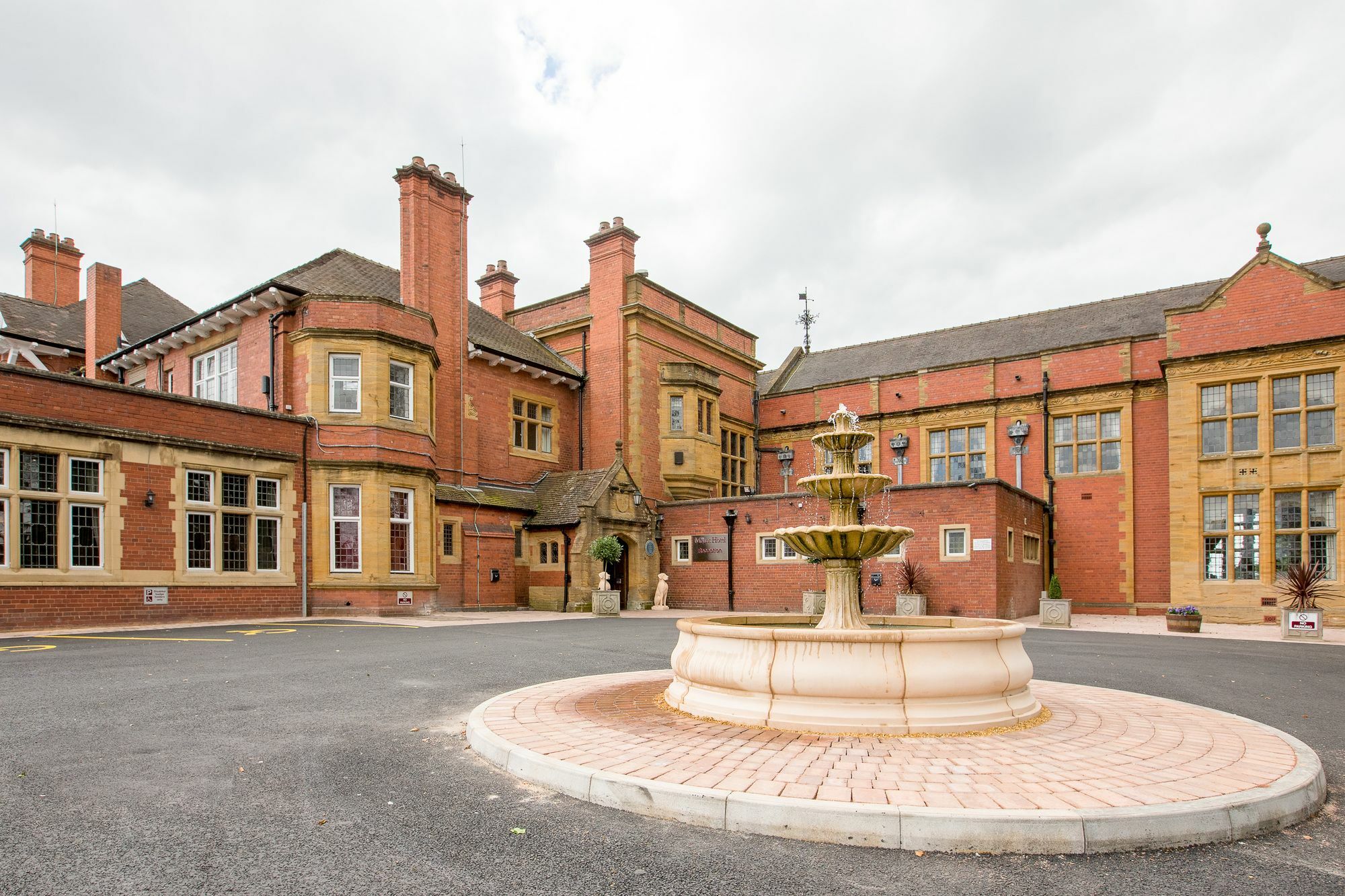 The Mount Country Manor Hotel & Golf Wolverhampton Buitenkant foto